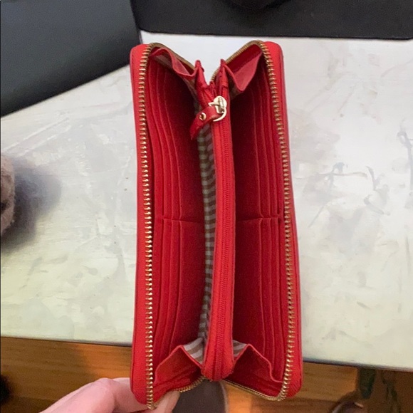 Kate Spade zip Wallet - Picture 2 of 4